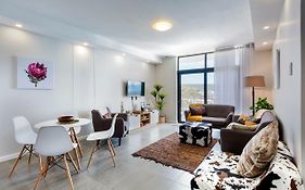 Stay At The Point - Harbour Heading Hideaway
